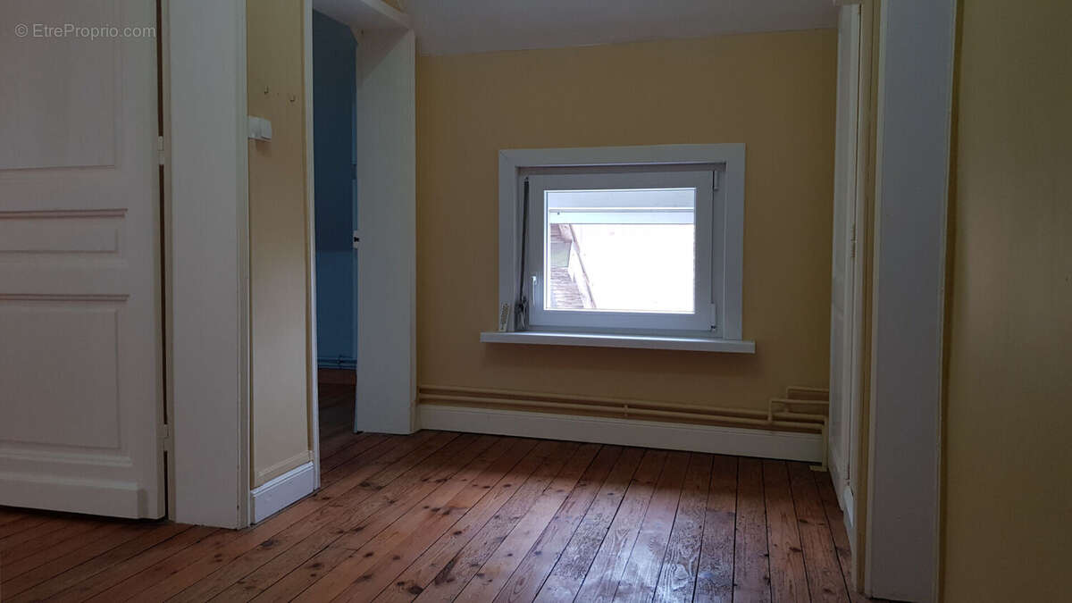 Maison à NEUVILLE-BOURJONVAL