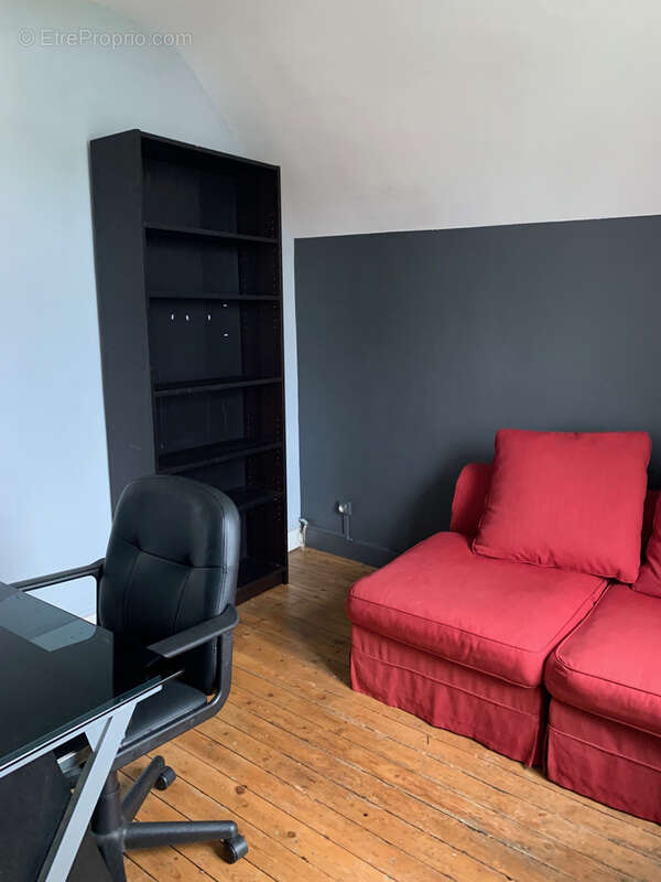 Maison à AMBRIERES-LES-VALLEES