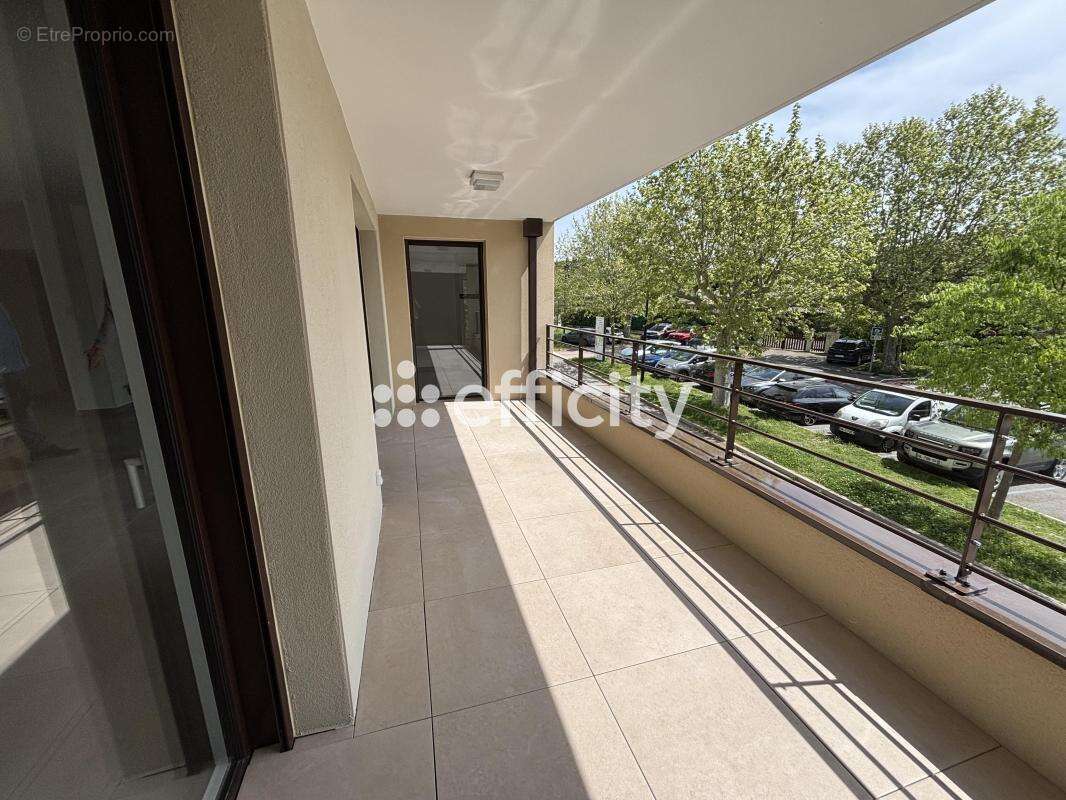 Appartement à BONNEFAMILLE