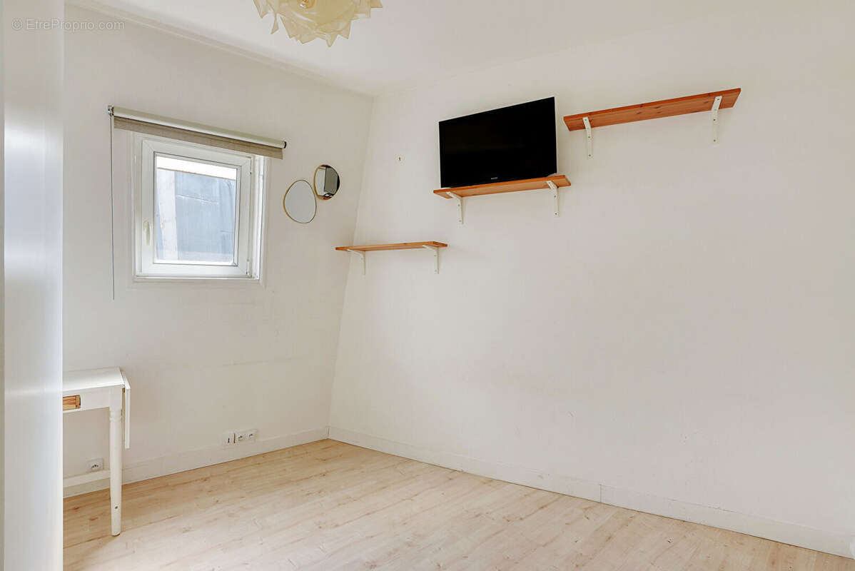 Appartement Paris 1 pièce(s) 14 m2 - photo 5