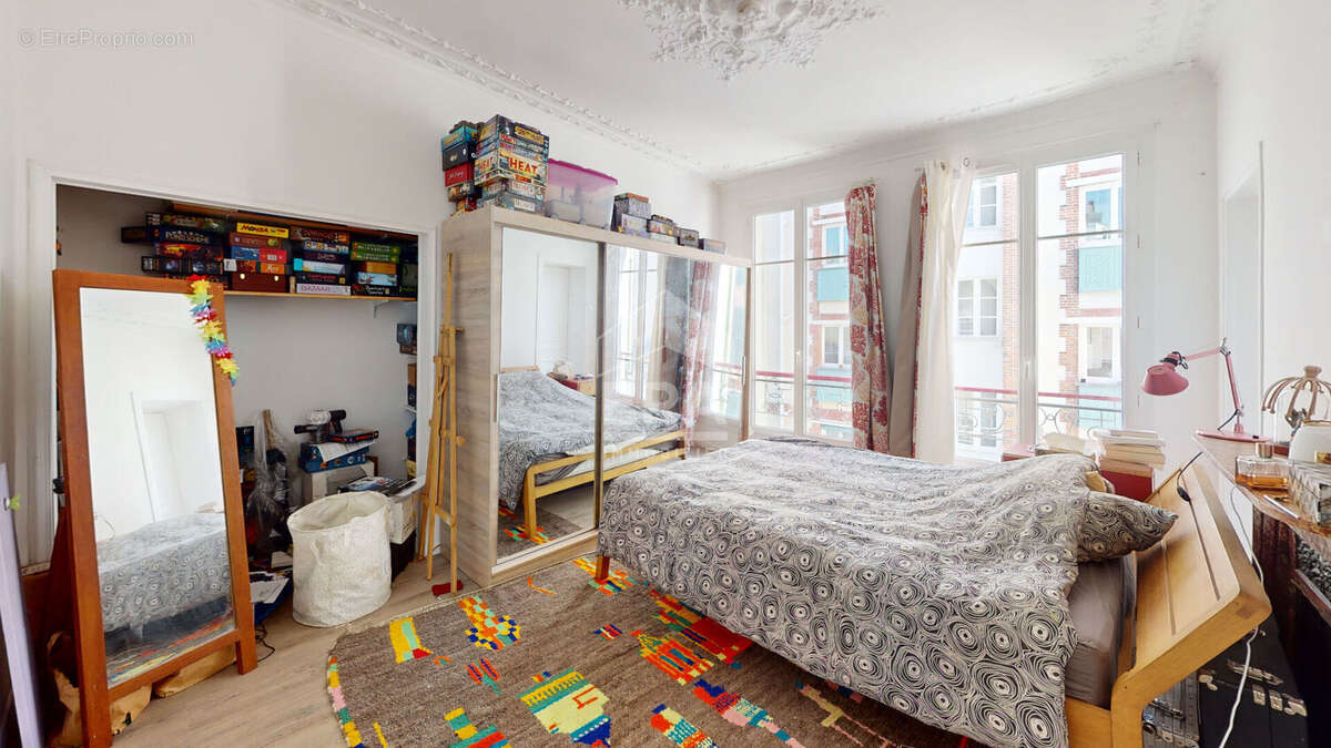 Appartement à PARIS-18E