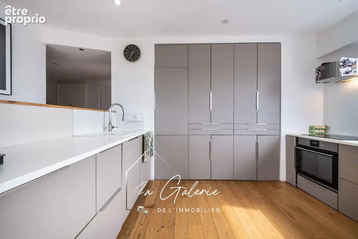 Magnifique appartement en dernier etage avec terrasse hyper centre de grenoble - photo 8