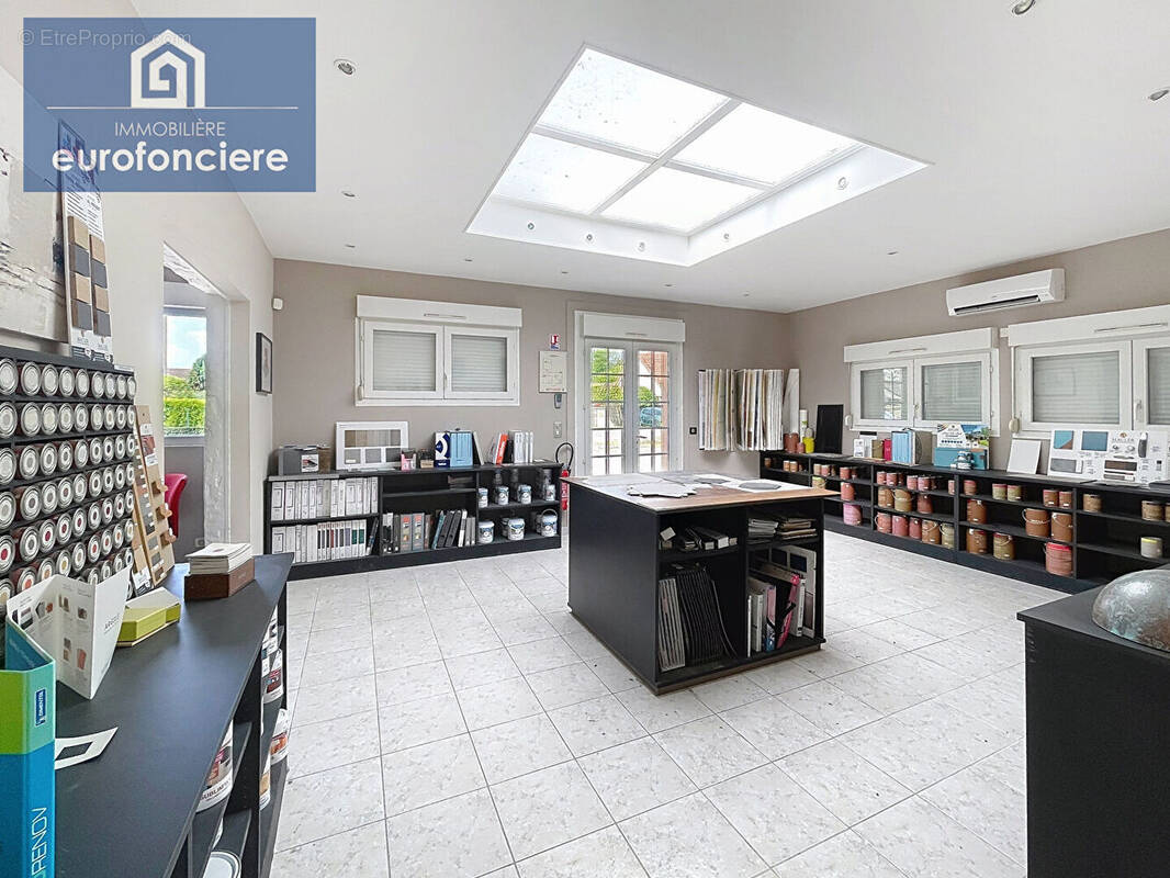 Commerce à SAINT-LYE