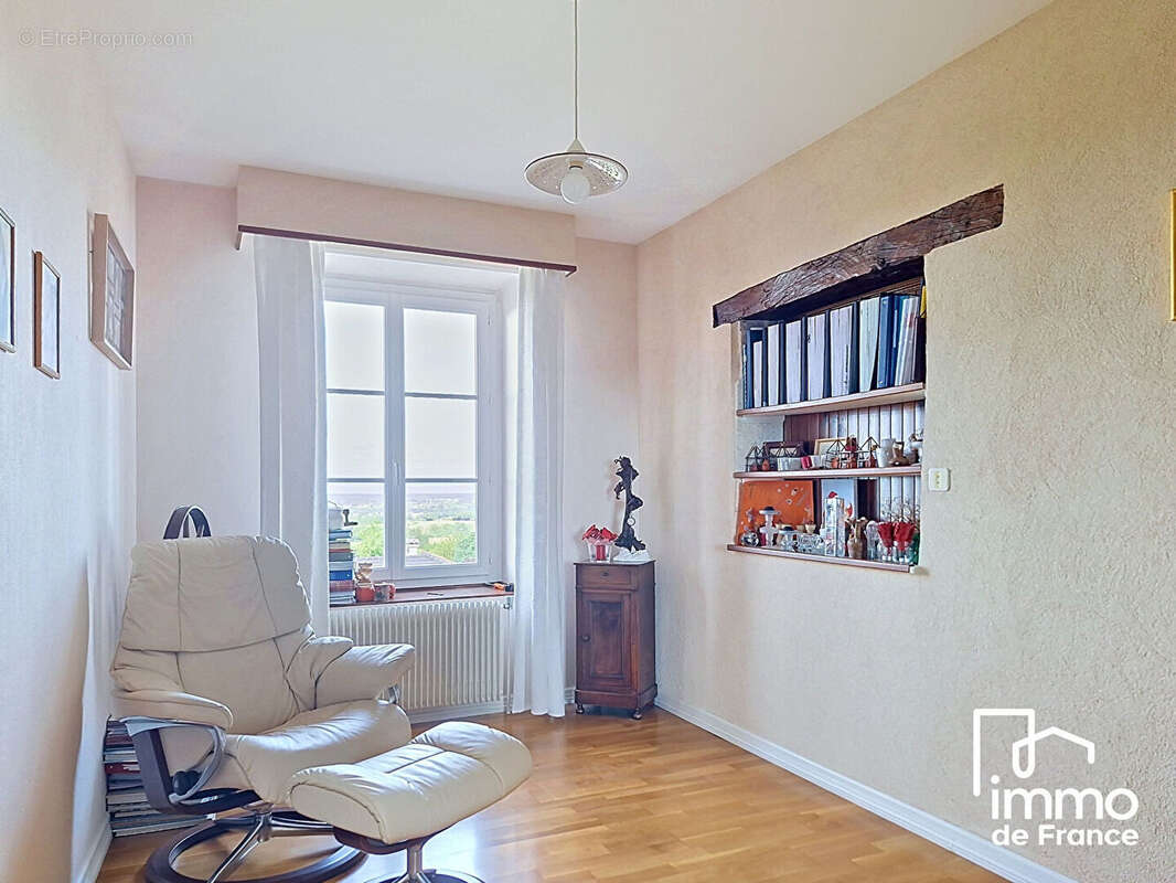 Maison de village 6 pièces 258 m2 à Revonnas avec terrain - photo 8