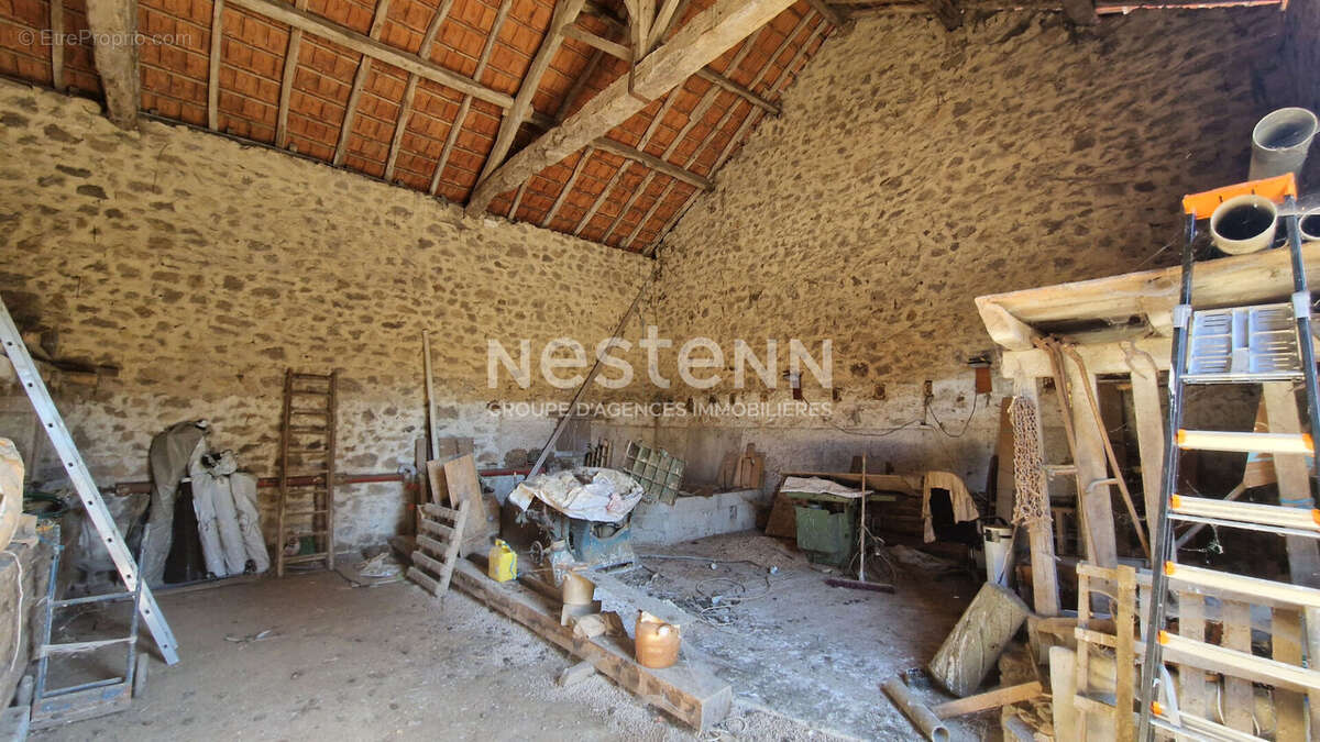 Maison à SAINT-SAUD-LACOUSSIERE