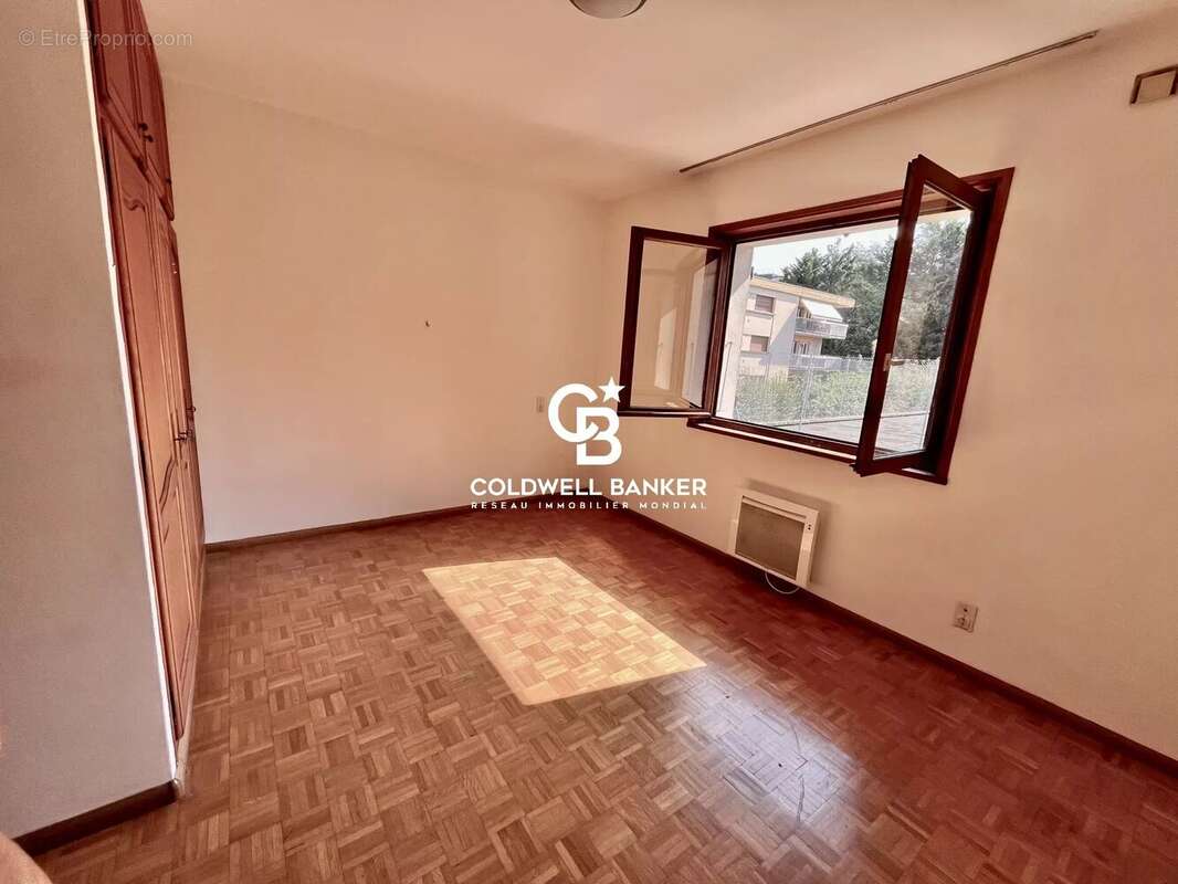 Maison de ville à vendre à Annemasse divisée en 2 appartements avec combles, sous-sol et fort potentiel locatif 74100 - photo 16