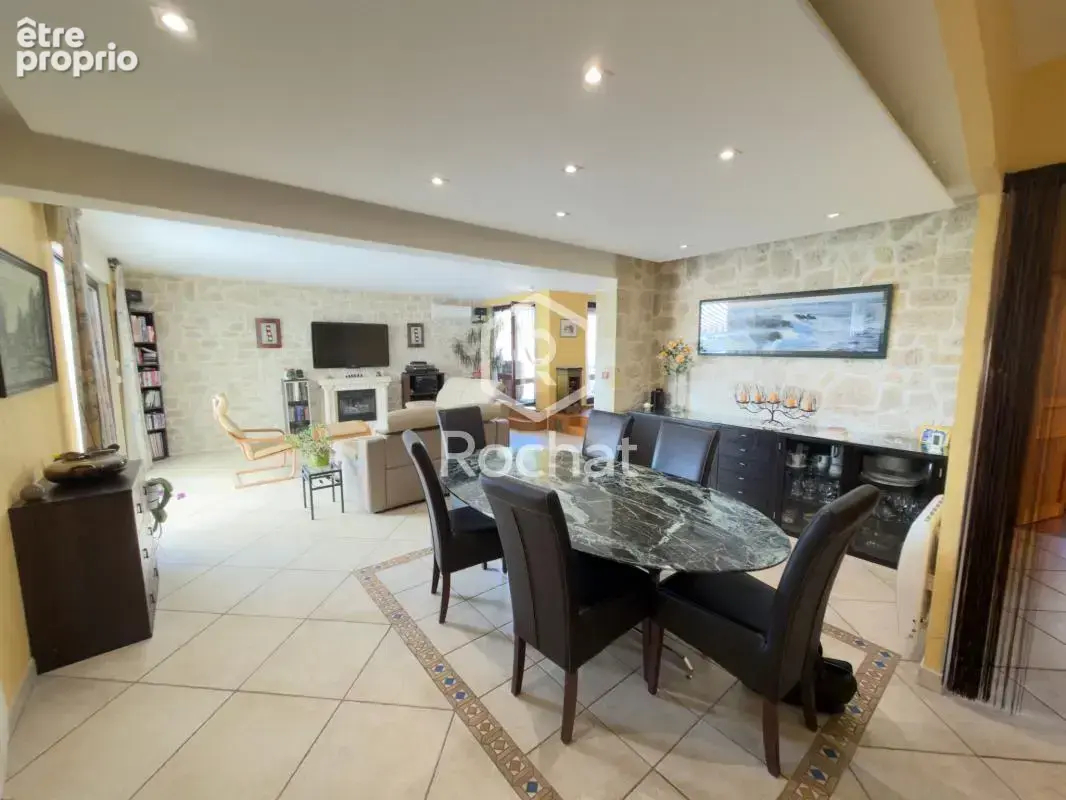 Viager occupé sur 10 ans Ensemble immobilier de 155 m2 à La - photo 8