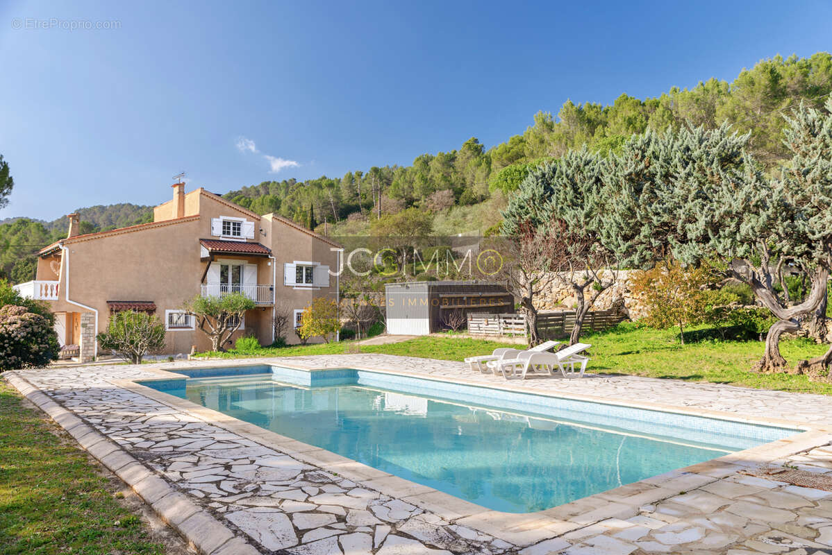 Maison à CAMPS-LA-SOURCE