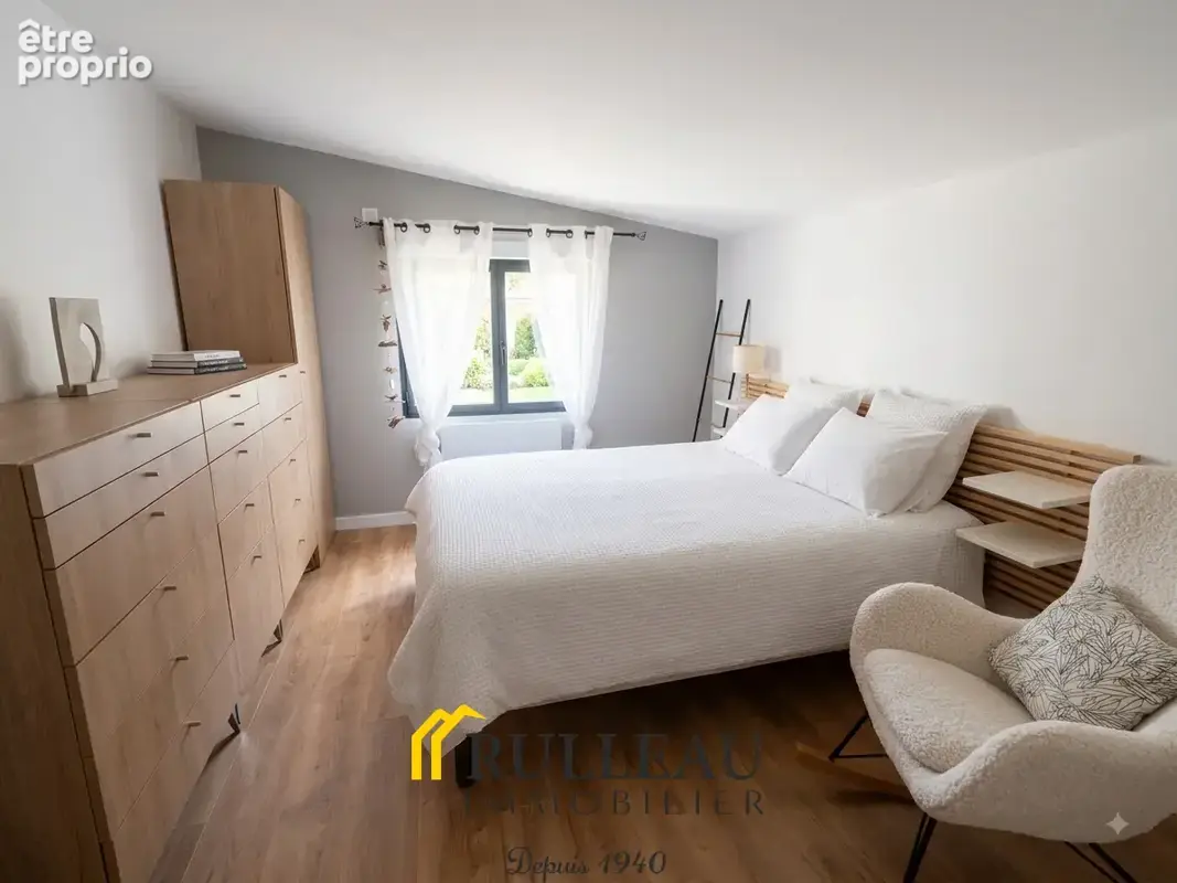 Maison  en pierre de caractère,  rénovée par un architecte 107 M2 - 4 chambres - terrain de 566 m2 avec dépend - photo 6