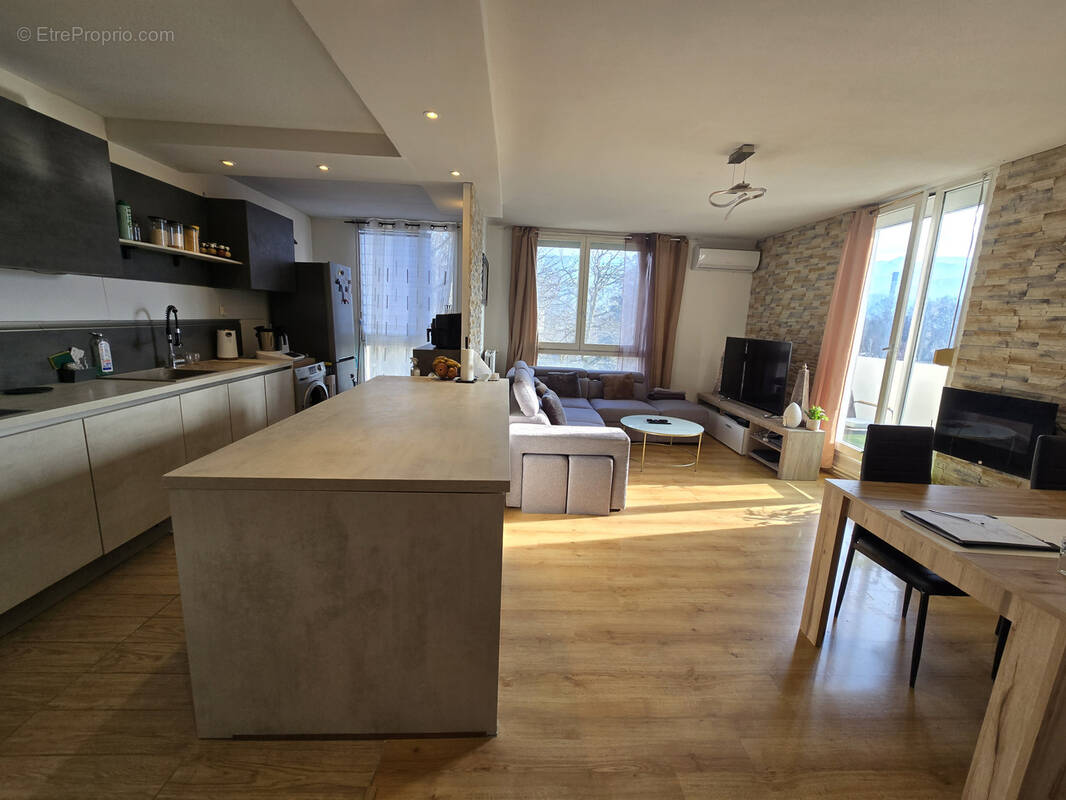 Appartement à ECHIROLLES