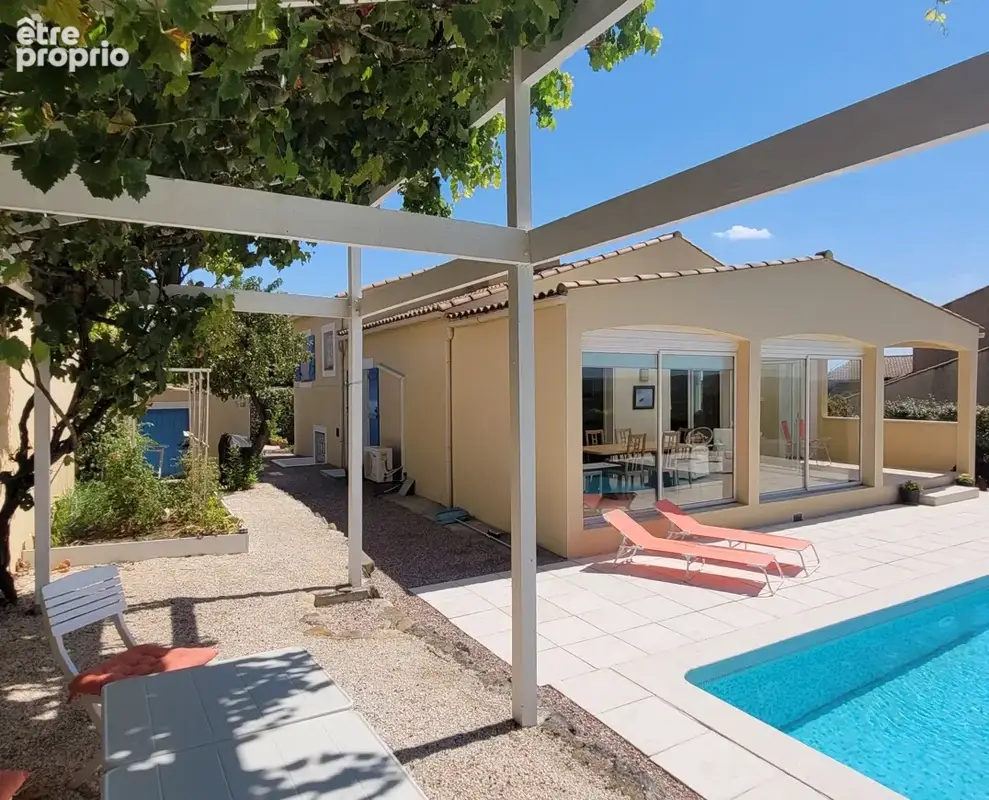 Belle villa spacieuse avec piscine et vues. - photo 2