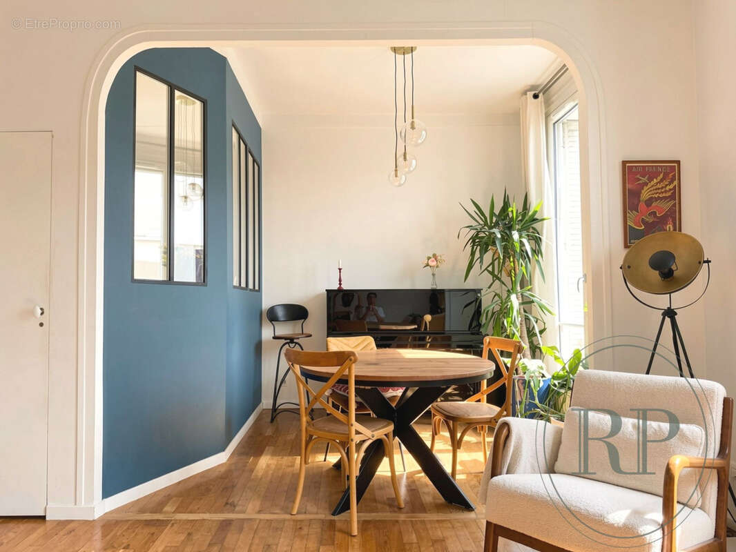 Appartement à PARIS-18E