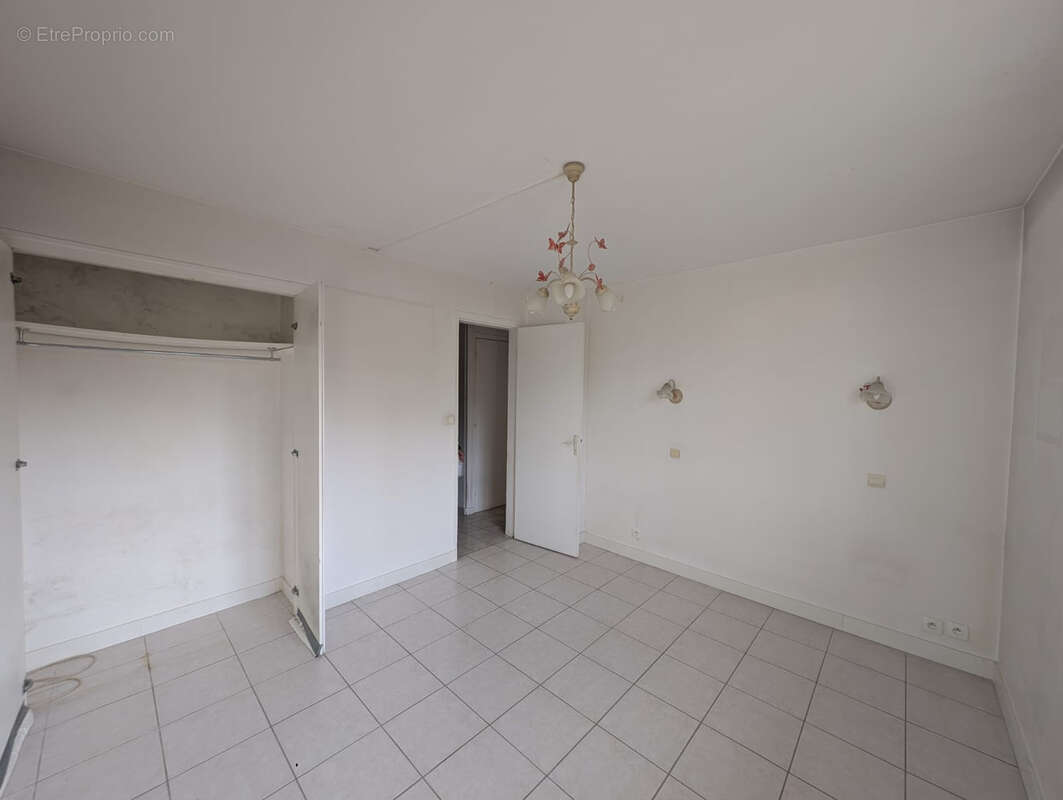 Appartement à LA FERTE-ALAIS