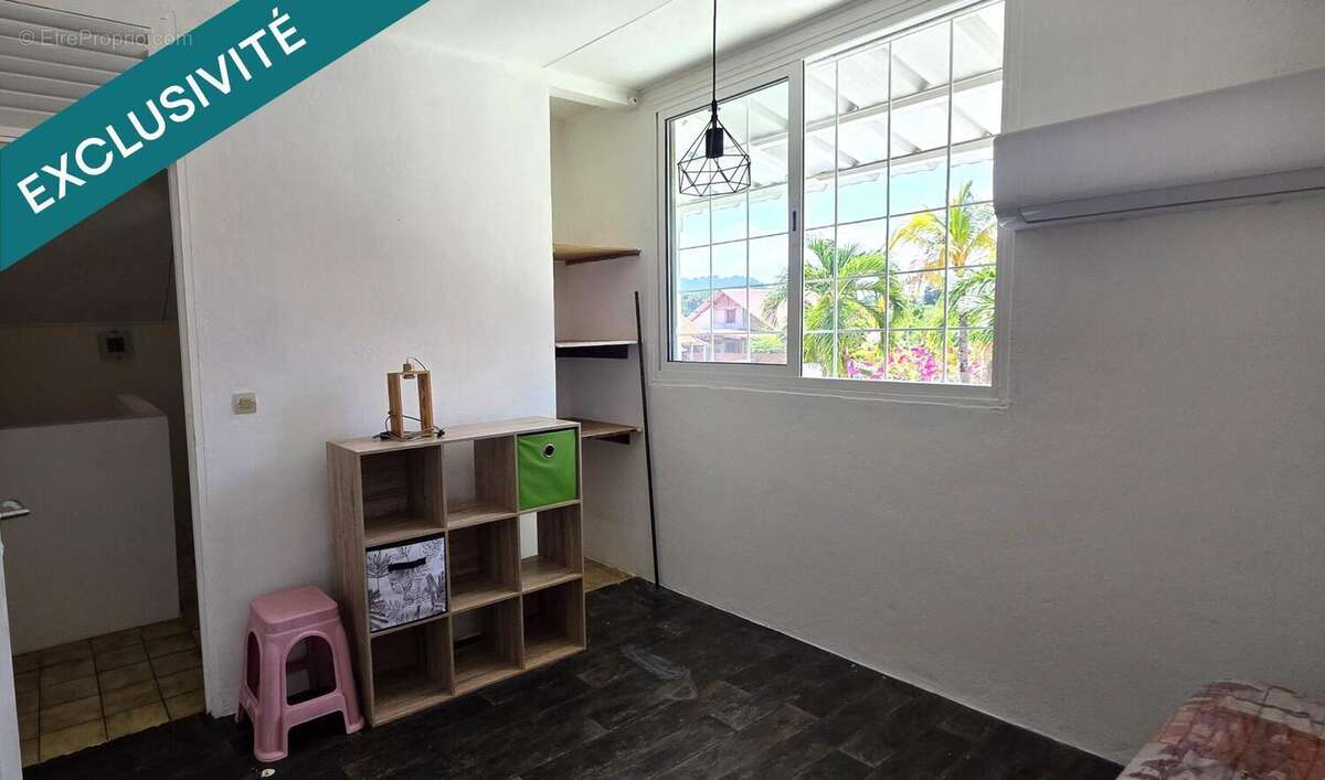 Photo 8 - Maison à REMIRE-MONTJOLY