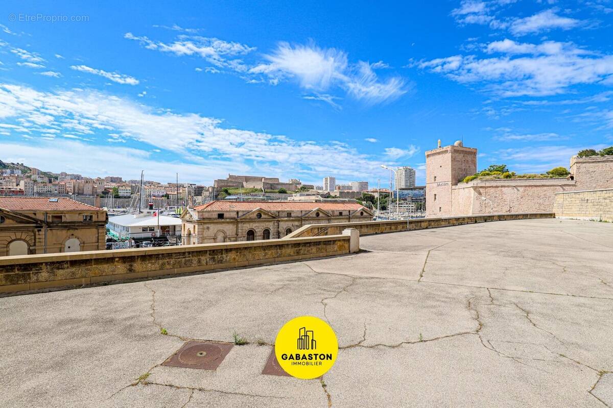Appartement à MARSEILLE-2E