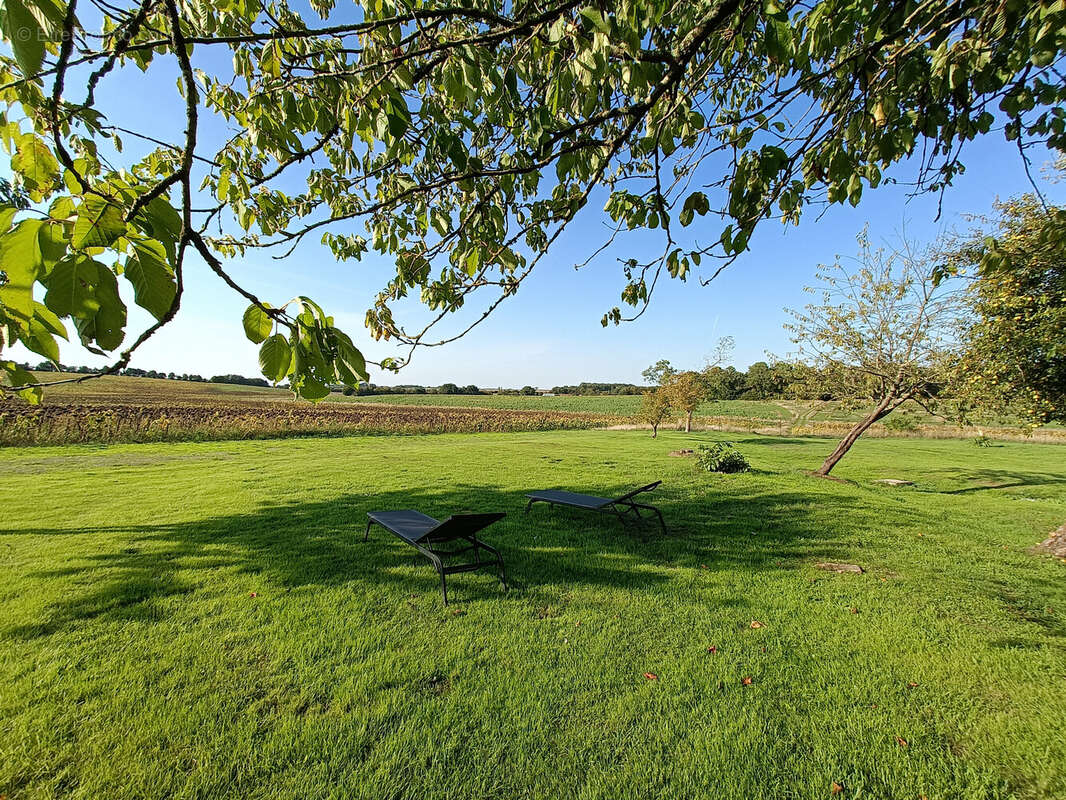 Maison à PAIZAY-LE-SEC