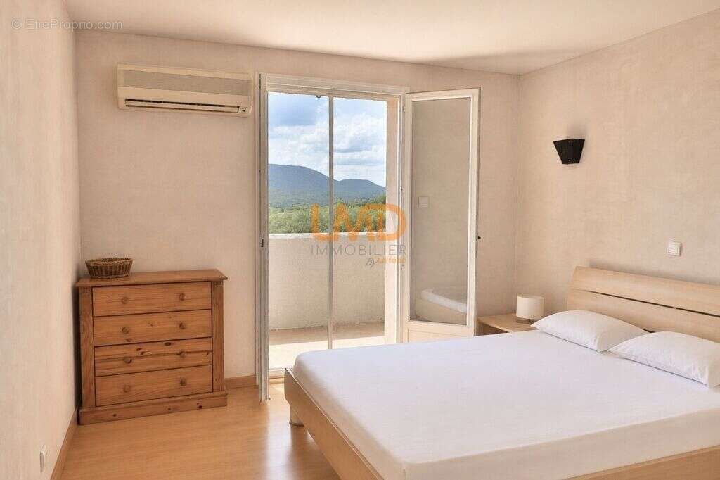 Maison à SAINT-MAXIMIN-LA-SAINTE-BAUME