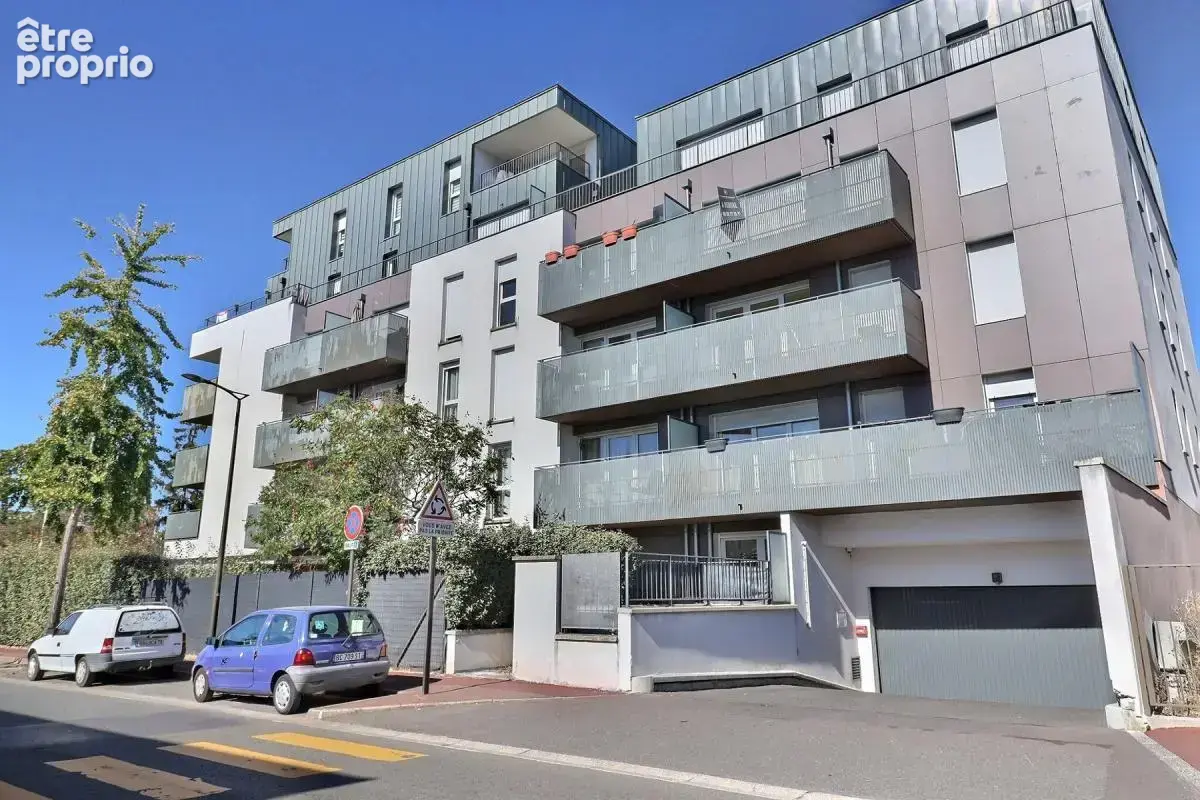 Libre : 2 pièces de 48 m² avec balcon et ascenseur dans résidence récente - photo 9