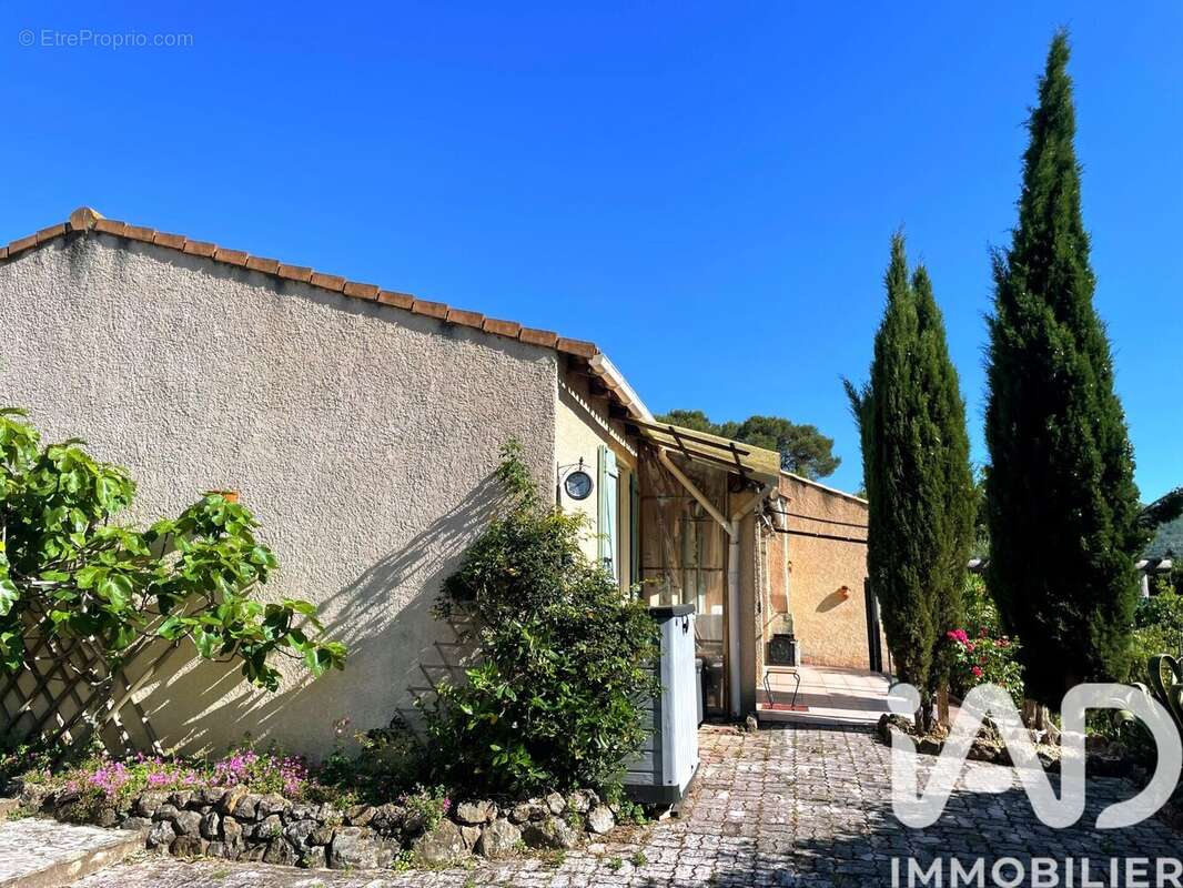 Photo 9 - Maison à LE MUY