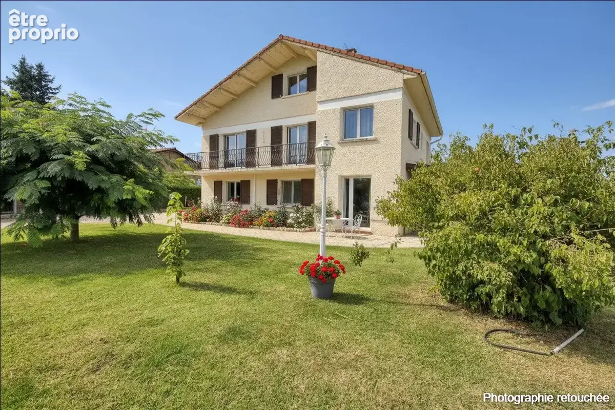 Maison 7 pièces 181 m² à vendre à Lezoux (63190) - photo 6
