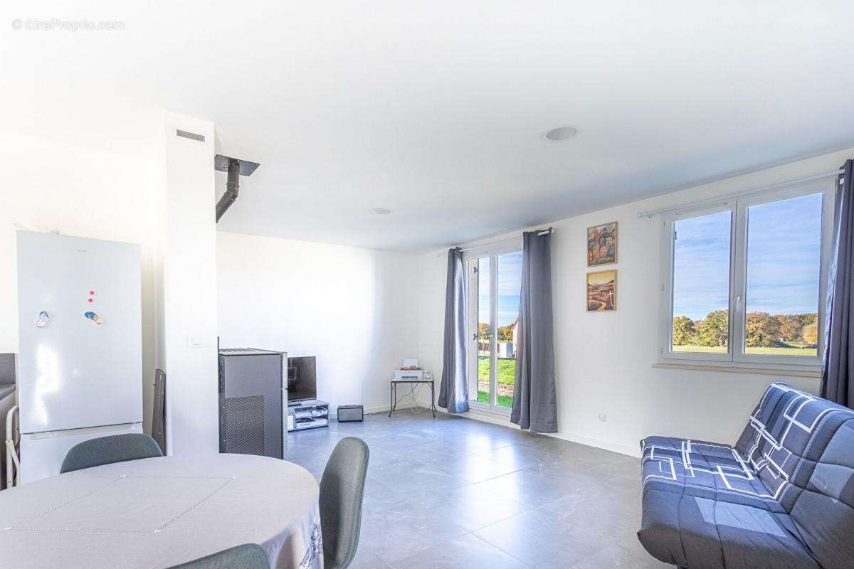 Maison à ANJOUIN