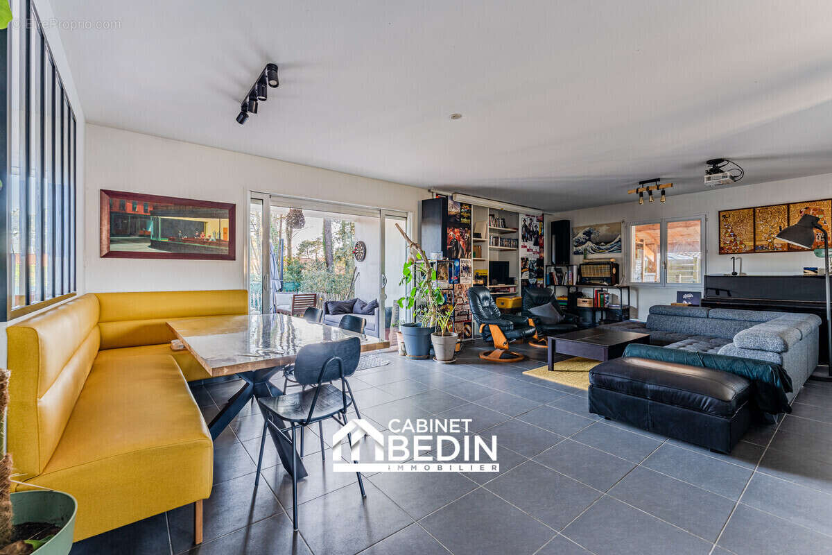 Maison 136 m² à Gujan-Mestras  - photo 6