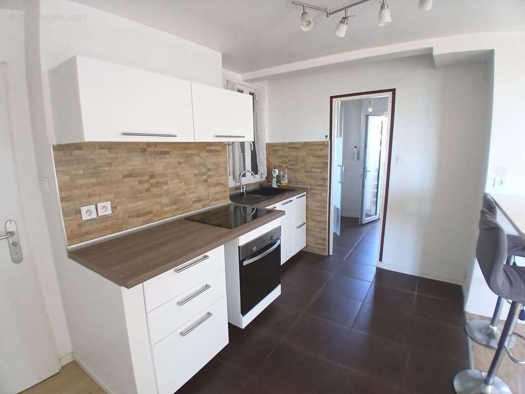 Appartement à MARSEILLE-15E