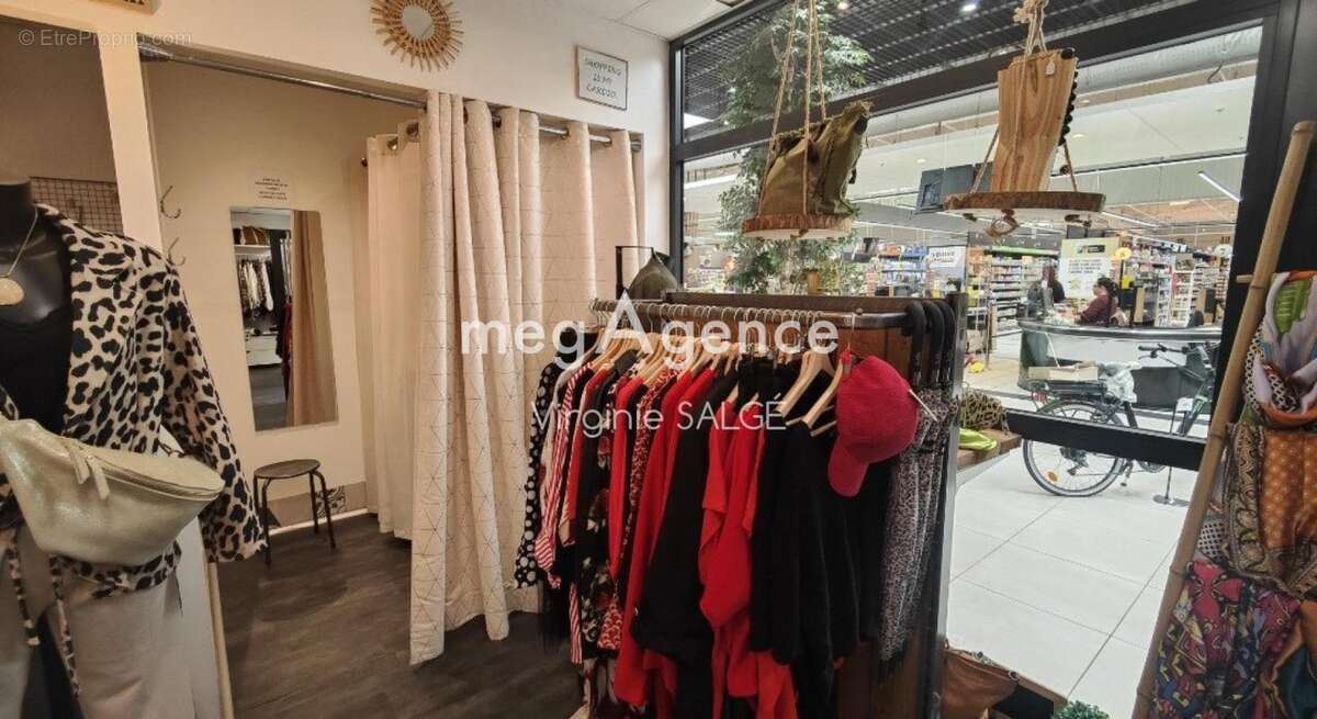 Montech - fond de commerce de pret a porter de 47m² - photo 6