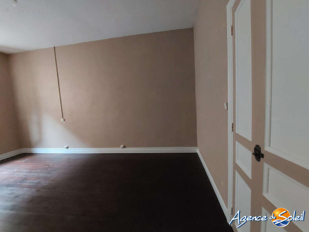 Appartement à LEZIGNAN-CORBIERES