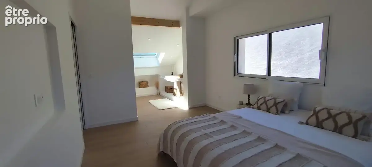 Maison, 4 Chambres, entièrement rénovée avec 3 suites parentales et piscine sur 1500 m2 de terrain - photo 17