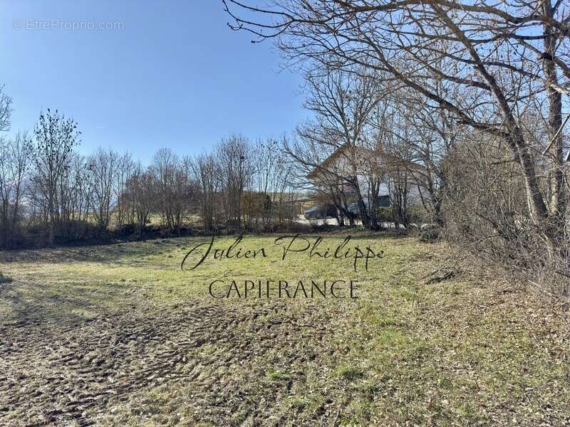 Terrain à SAINT-JULIEN-EN-CHAMPSAUR