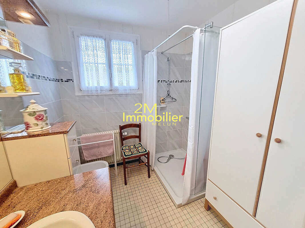 Maison à VAUX-LE-PENIL