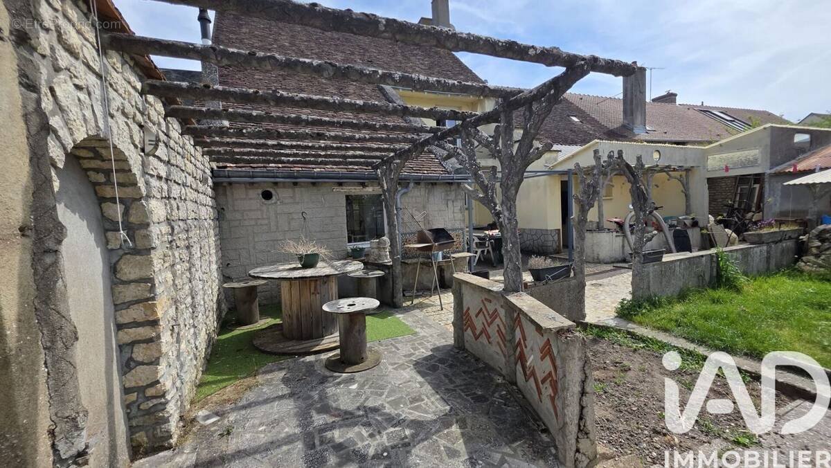 Photo 1 - Maison à NANCRAY-SUR-RIMARDE