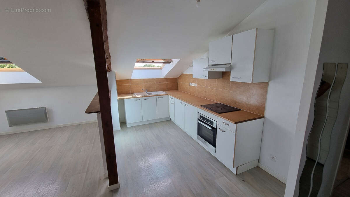 Appartement à MEES