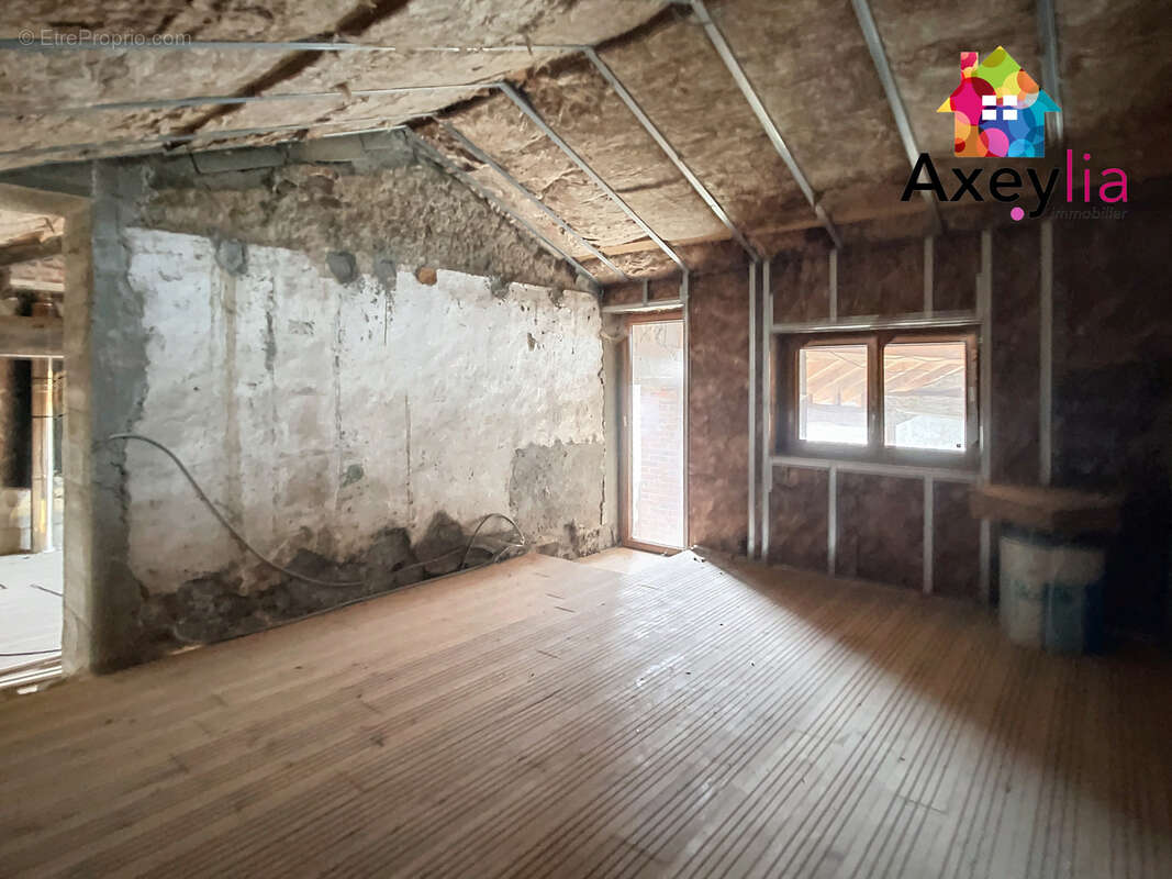 Maison à SAINT-GERMAIN-LAVAL