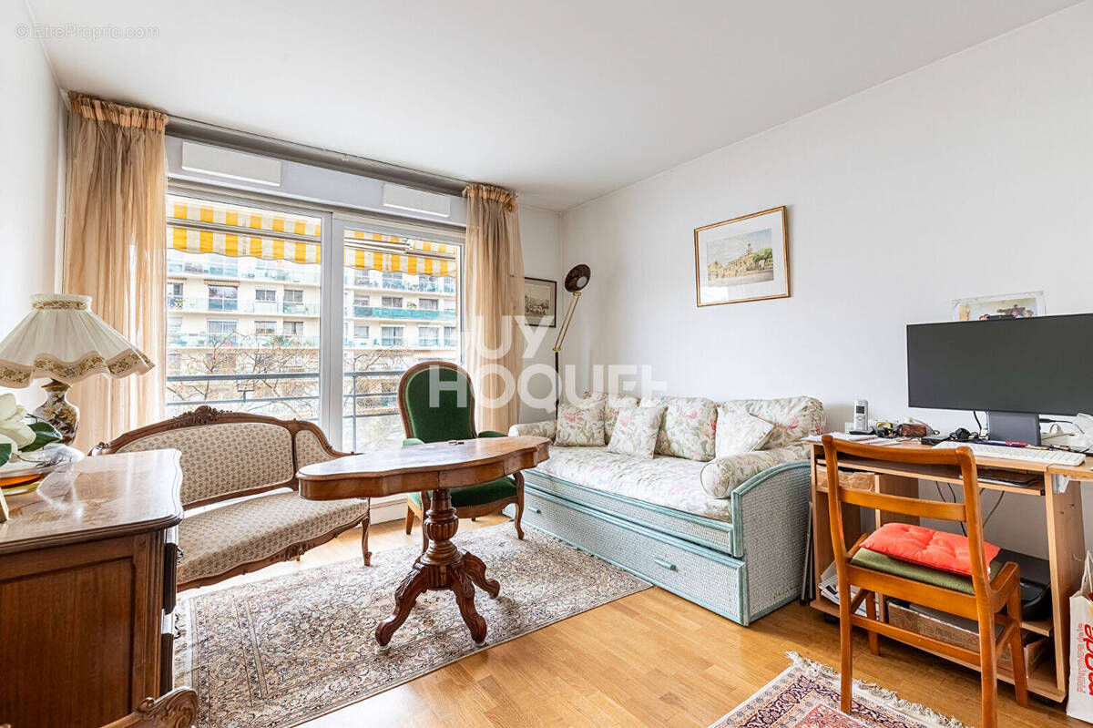 Appartement à PARIS-20E