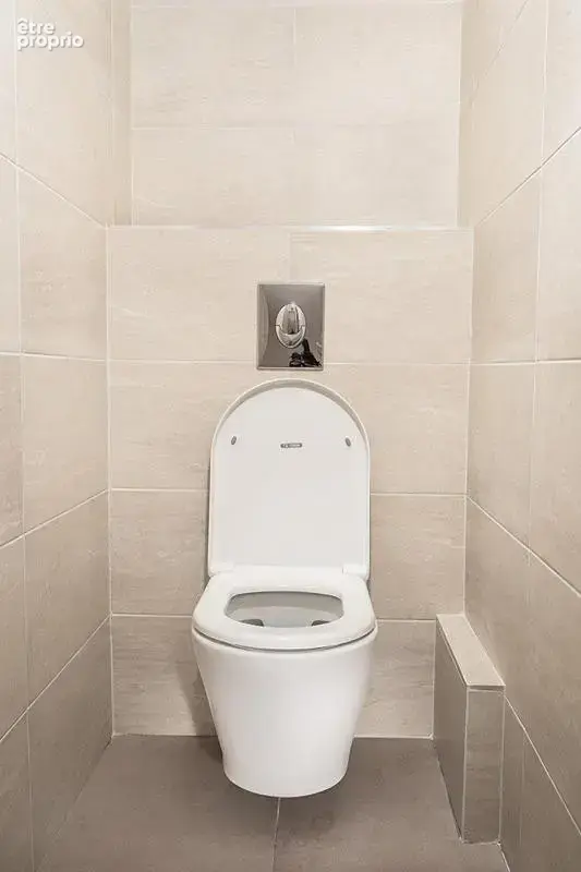 Idéal  investisseur : joli appartement rénové rue des touristes possibilité obtenir un garage supplémentaire actuellement loué 8 - photo 6