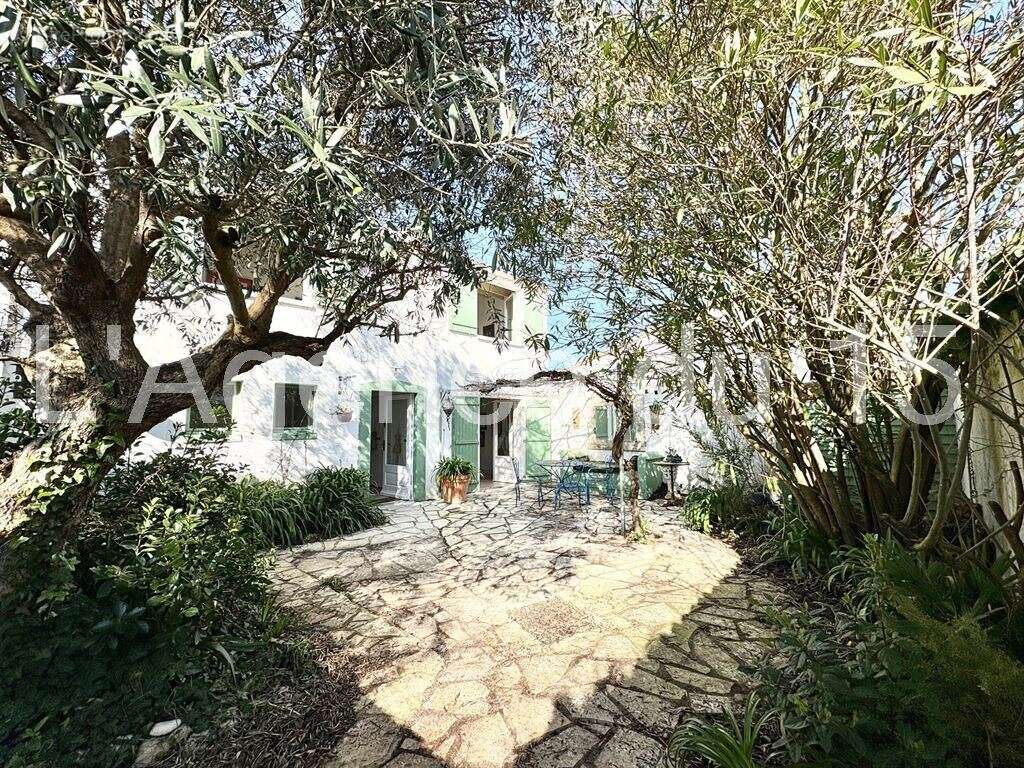 Maison à LES PORTES-EN-RE