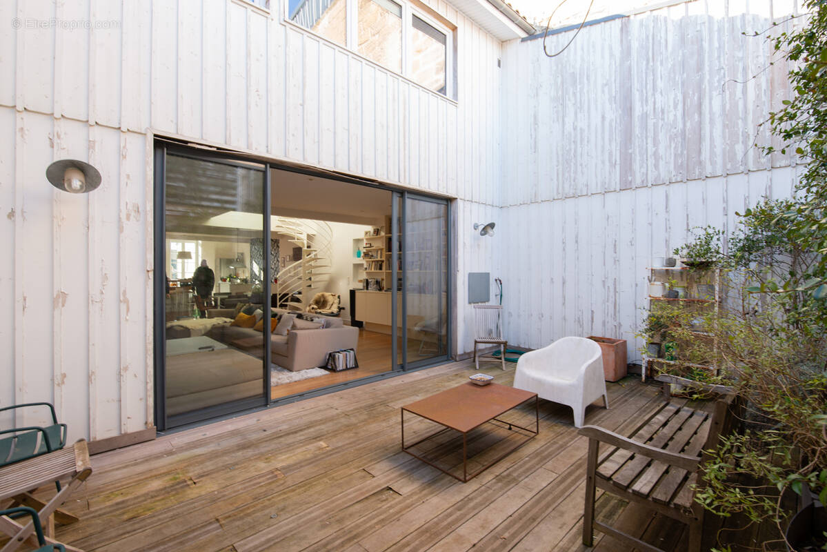 Appartement à BORDEAUX