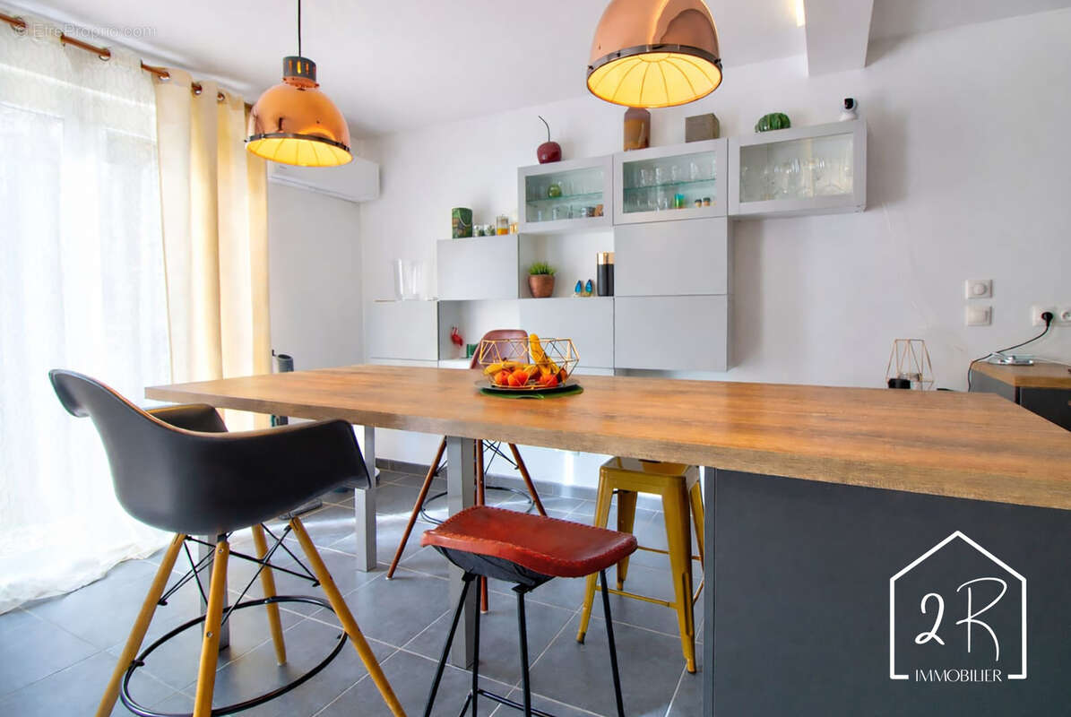 Maison à SEREZIN-DU-RHONE