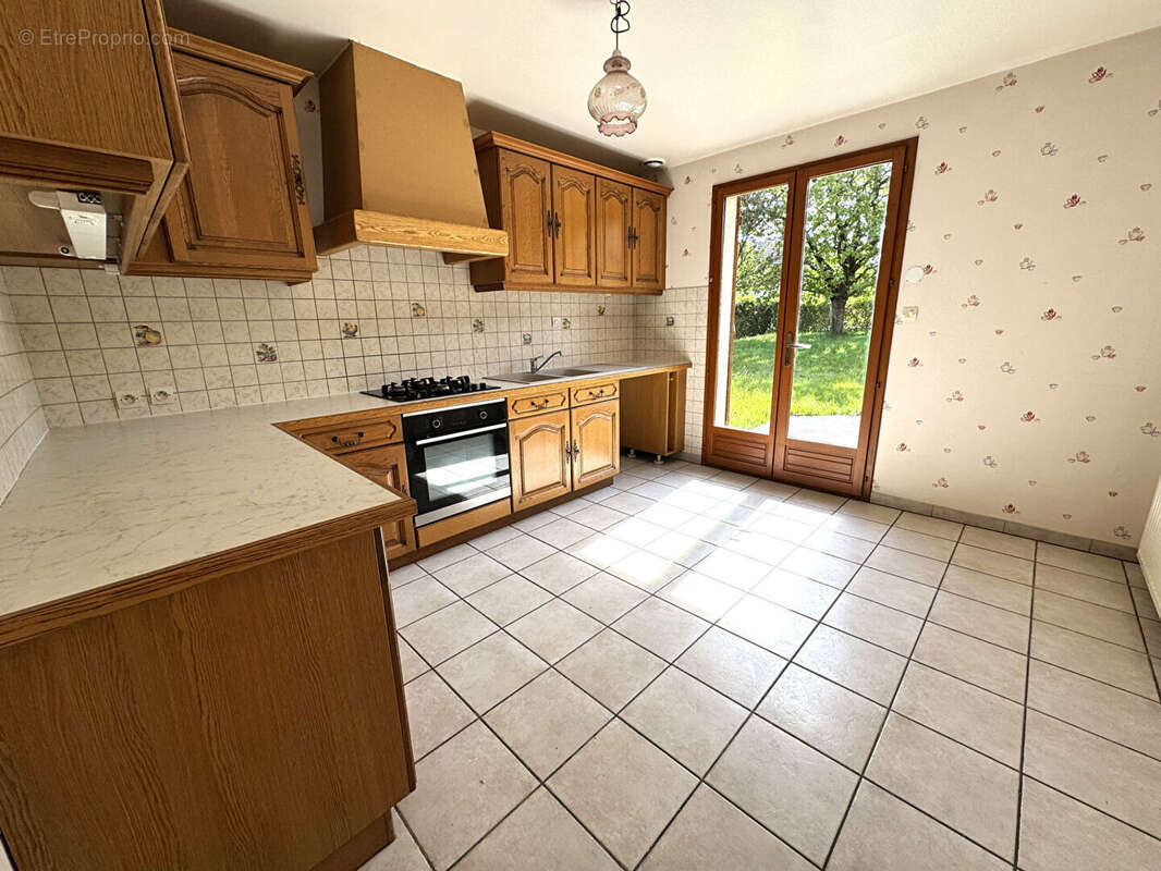 Maison à FRANQUEVILLE-SAINT-PIERRE