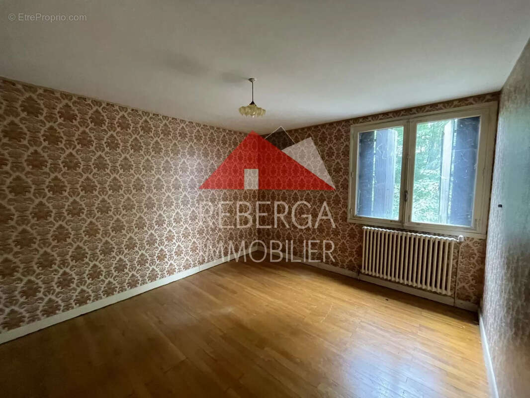 Maison à LABRUGUIERE