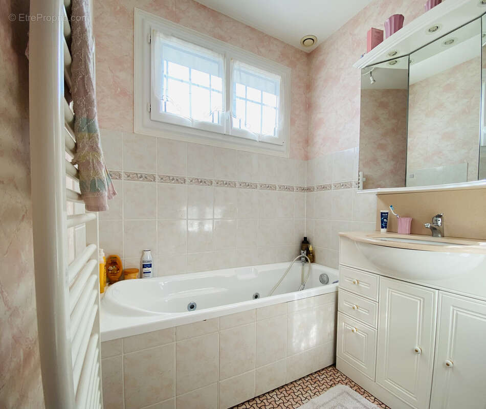 Très belle maison familiale T7 - photo 8