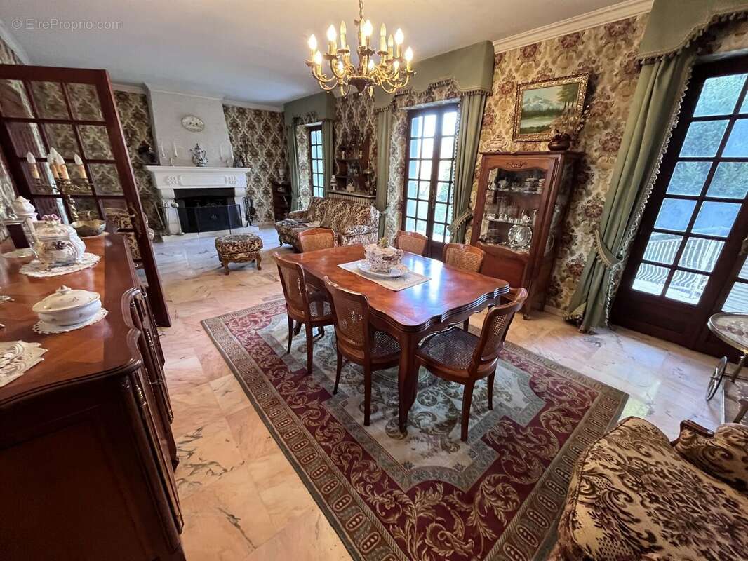 Séjour - Maison à NEUVIC