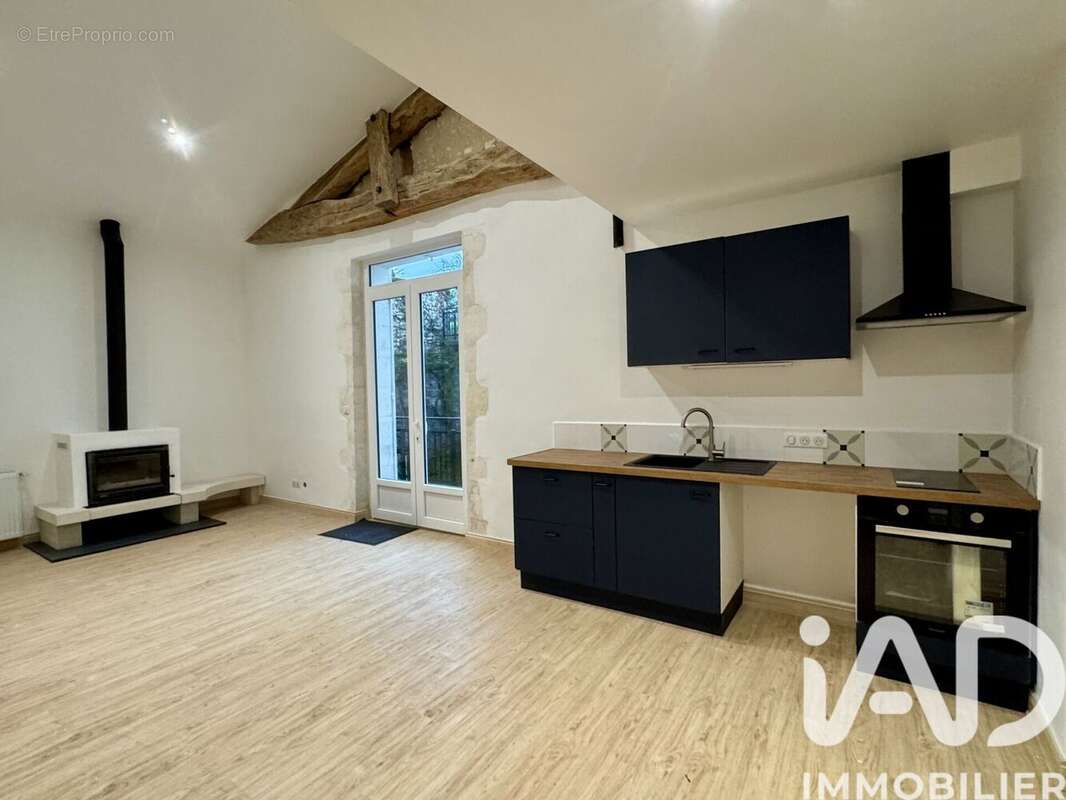 Photo 2 - Appartement à BARBEZIEUX-SAINT-HILAIRE