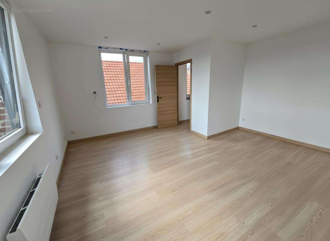 THIANT (59) -  Vente maison INDIVIDUELLE rénovée avec 2 chambres , cour , terrasse et terrain clos  - photo 9