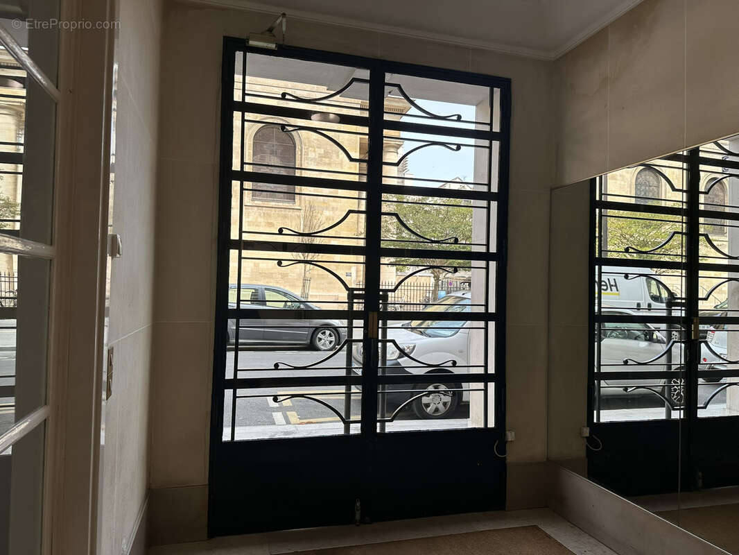 Appartement à PARIS-7E