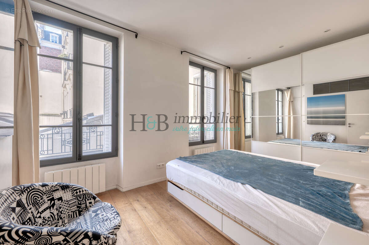 Appartement à PARIS-17E