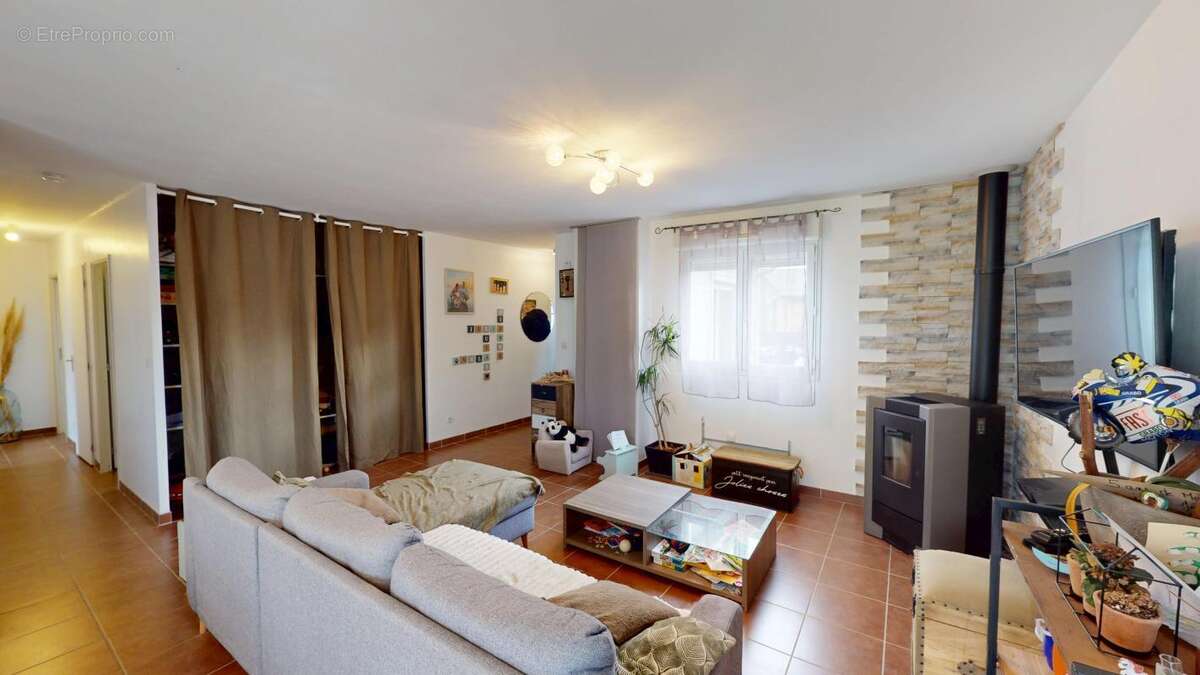 Maison à GUEUTTEVILLE-LES-GRES