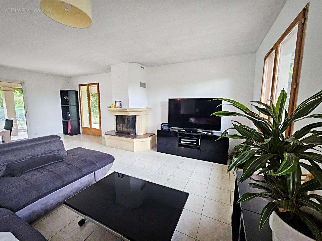 Maison à LASSERRE